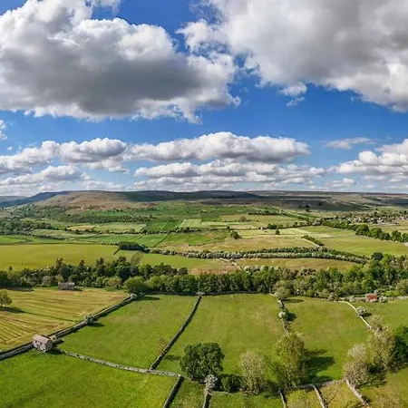 The Hut In The Orchard @ Yorecroft Apartment *